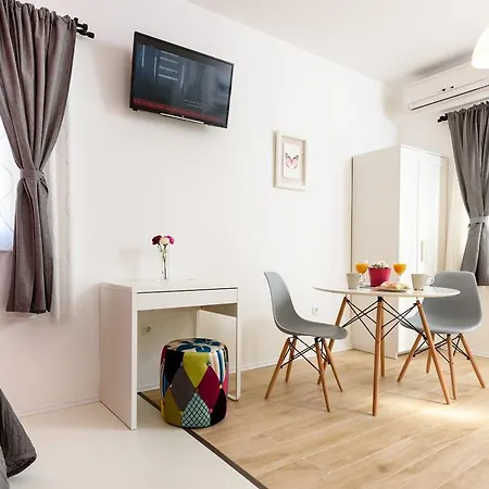 Studio Apartment Gina Trogir Exterior photo