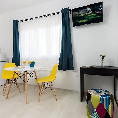 Studio Apartment Gina Trogir Exterior photo