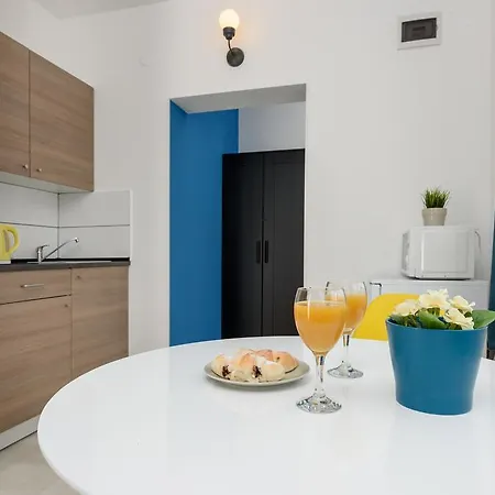 Studio Apartment Gina Trogir Exterior photo