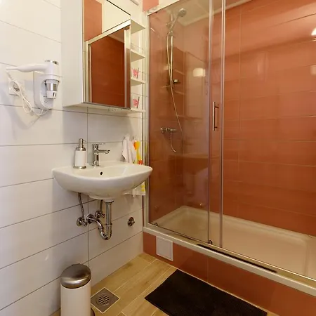 Studio Apartment Gina Trogir Exterior photo